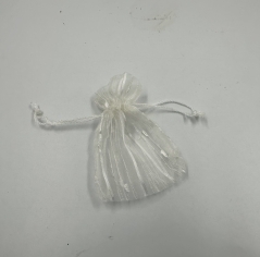 שקית אורגנזה פסים שמנת + שרוכים 7.5/10 ס