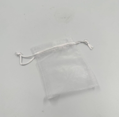 שקית אורגנזה לבנה + שרוכים 9/12 ס
