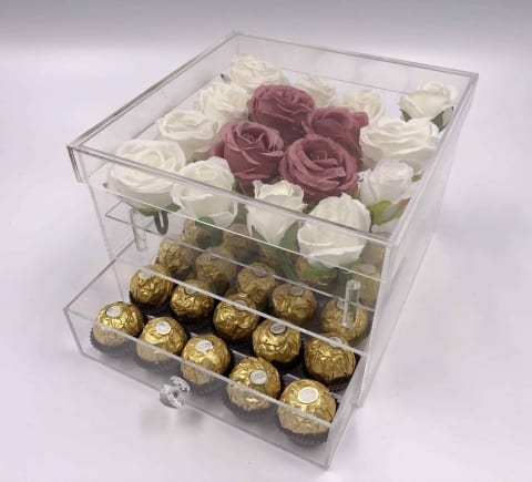 קופסא לסידור פרחים ושוקולד