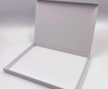 קופסא HINGBOX מגנטית קשיחה 36/24/2.4 - לבן מט